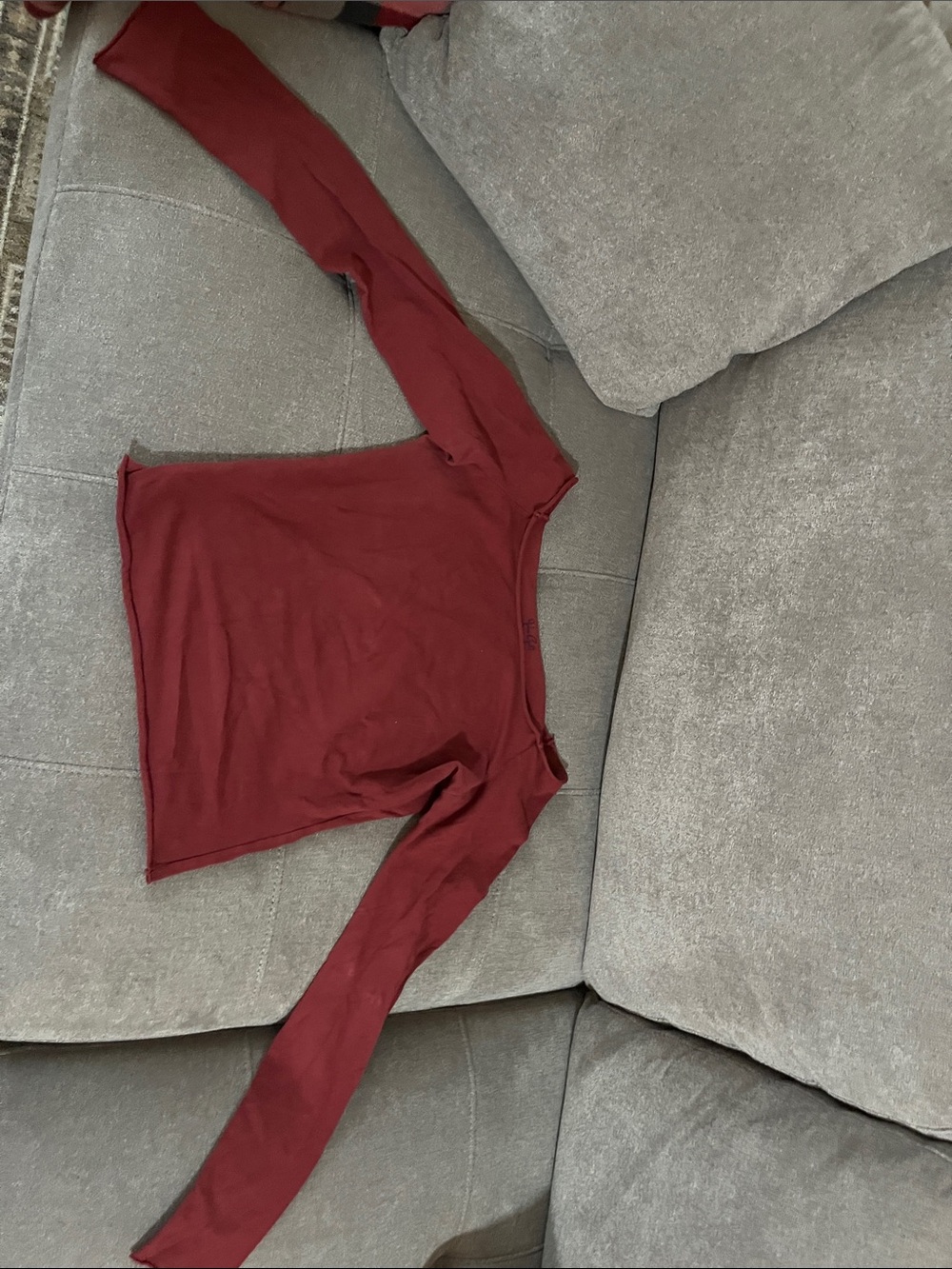 Women's Long-Sleeve Crewneck Top in Burgundy